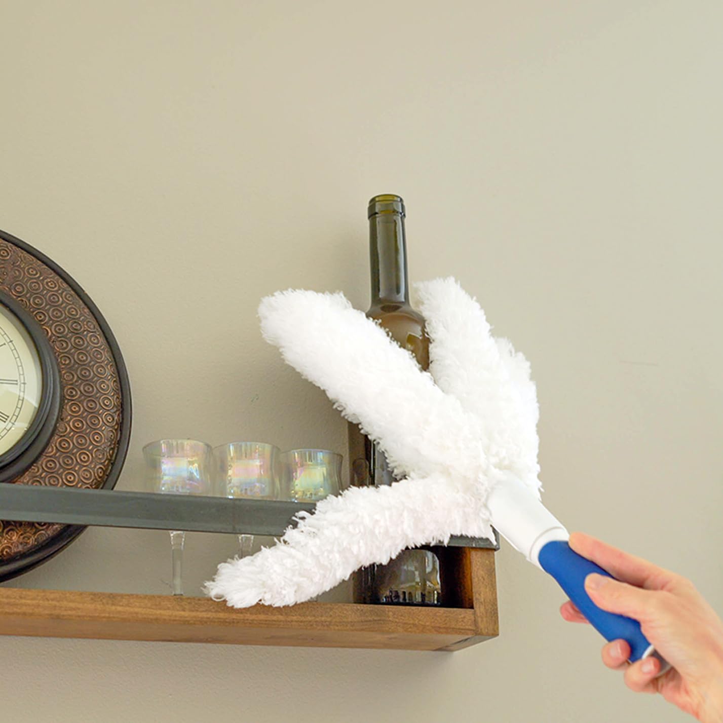 Unger Connect and Clean Microfiber Feather Duster for Household Cleaning and Dusting, Cleans Fragile Objects, Glassware, Vases, Picture Frames, Machine Washable, Compatible with Threaded Pole