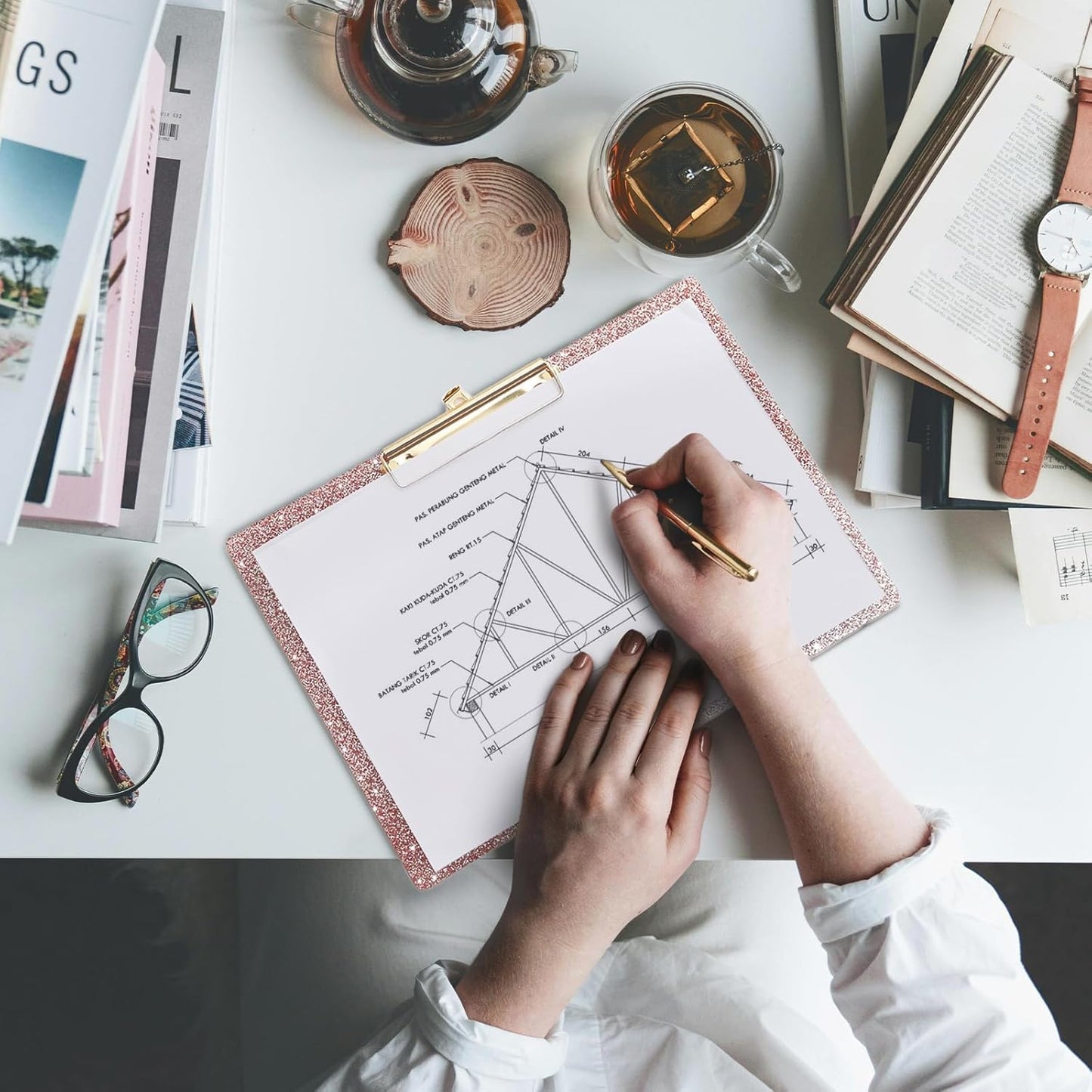 UNIQOOO Sparkle Rose Gold Glitter Landscape Clipboard, Horizontal Clipboard with Shiny Gold Finish Clip, Back to School Gift 1st Day Gift, Teacher Appreciation Gift, 12.5x9 in