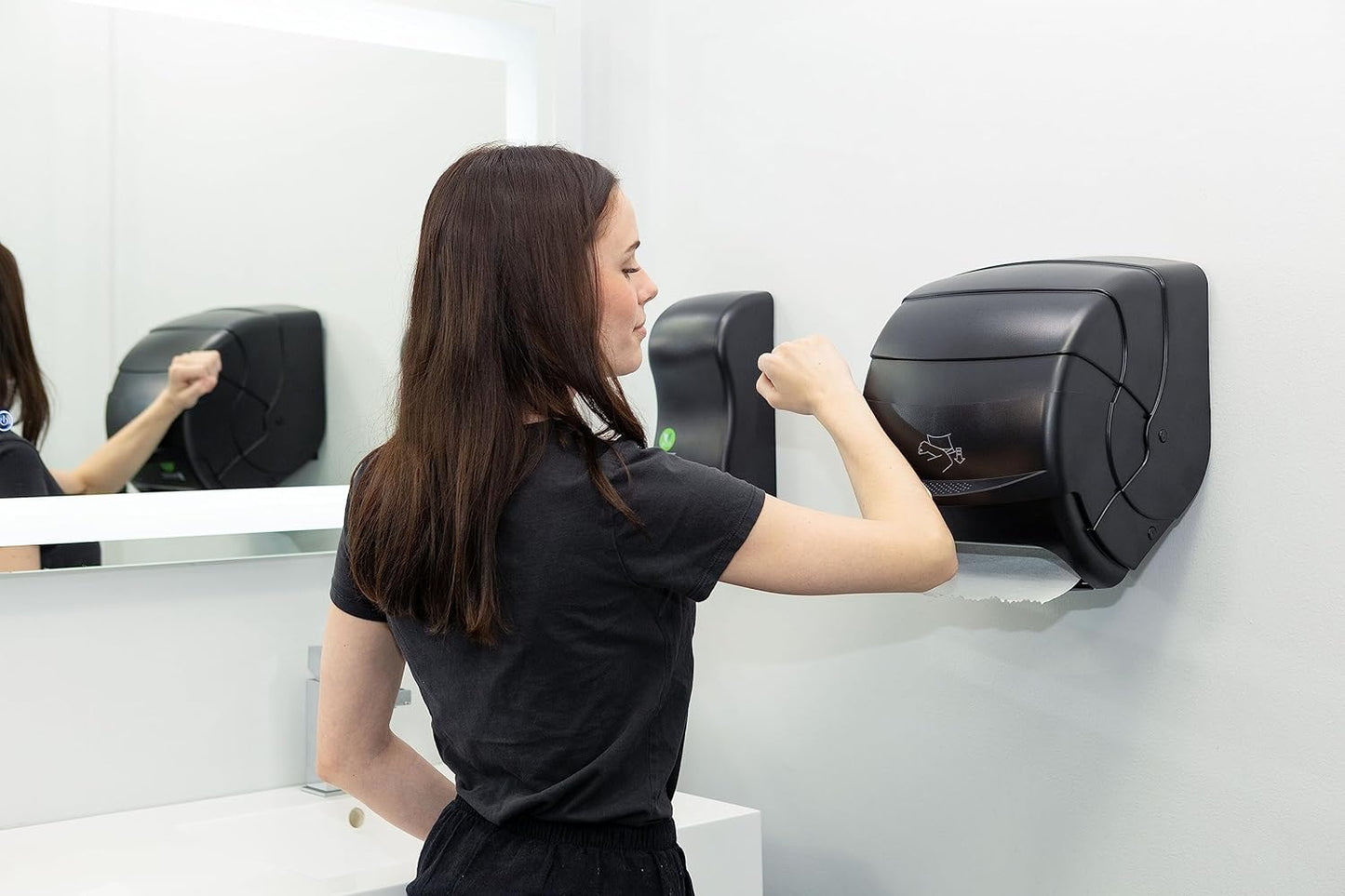 San Jamar Ecologic Integra Recycled Plastic Level Paper Towel Dispenser, Universal Roll Capacity, Wall Mounted Dispenser with Zero Waste for Home and Business Universal, Black