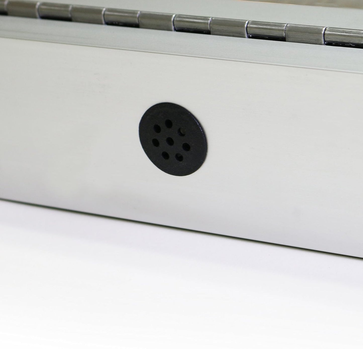 Ghent 36"x24" 1-Door Outdoor Enclosed Vinyl Bulletin Board, Shatter Resistant, with Lock, Satin Aluminum Frame - Ivory (PA13624VX-185), Made in The USA