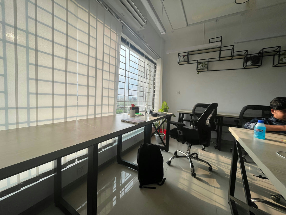 4-18  Your Desk, Your Retreat: Creating a Personalized Wellness Zone with Heating/Cooling Accessories