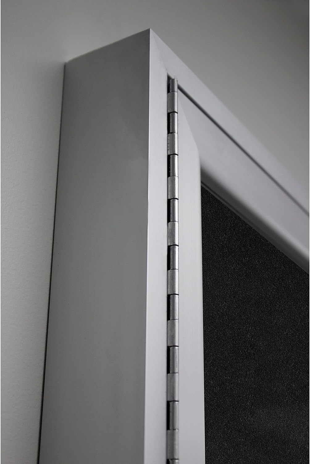 Ghent 24" x 36" 1-Door indoor Enclosed Recycled Rubber Bulletin Board, Shatter Resistant, with Lock, Satin Aluminum Frame,Confetti (PA121 1/2TR-CF),Made in the USA