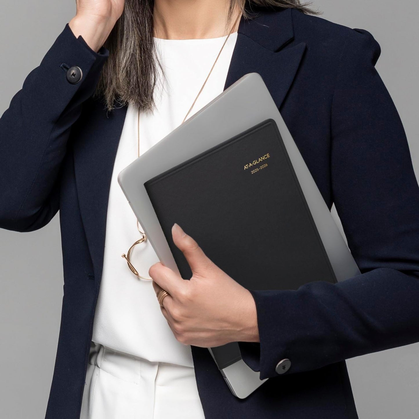 AT-A-GLANCE Planner 2025-2026 Academic, Weekly, Quarter-Hourly Appointment Book, 8-1/4" x 11", Large, Flexible Cover, Black (7095705)