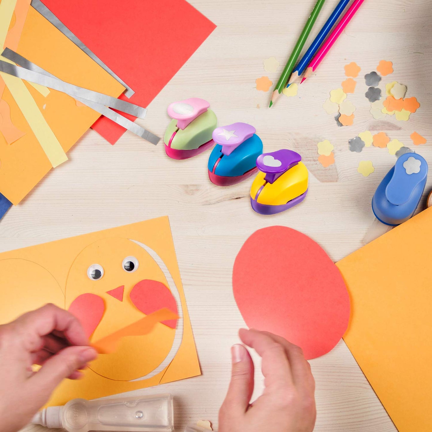 CHENGU 16 Pcs Craft Holes Punch Paper Punchers Scrapbook Punches with Craft Sticker Paper, Round, Star, Square, Heart, Flower, Wave Circle Shape(1 Inch,Multiple Styles)