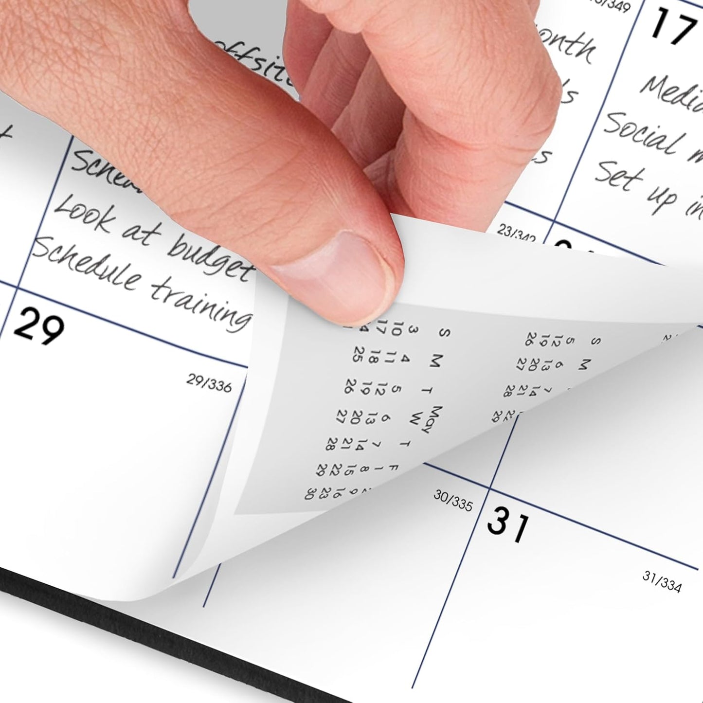 AT-A-GLANCE 2026 Planner, Monthly, 7" x 8-3/4", Medium, DayMinder, Black (G4000026)