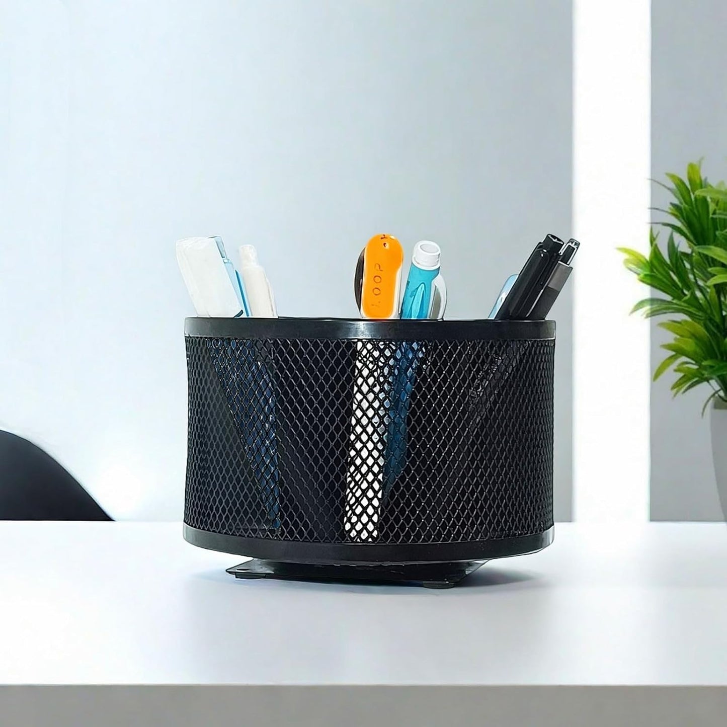 SETTFRFE Metal Mesh Desk Organizer,360°Rotating Pen Holder, Black Pencil Container with 6 Compartments, Office Supplies Organizer for Students, Home, Workspace