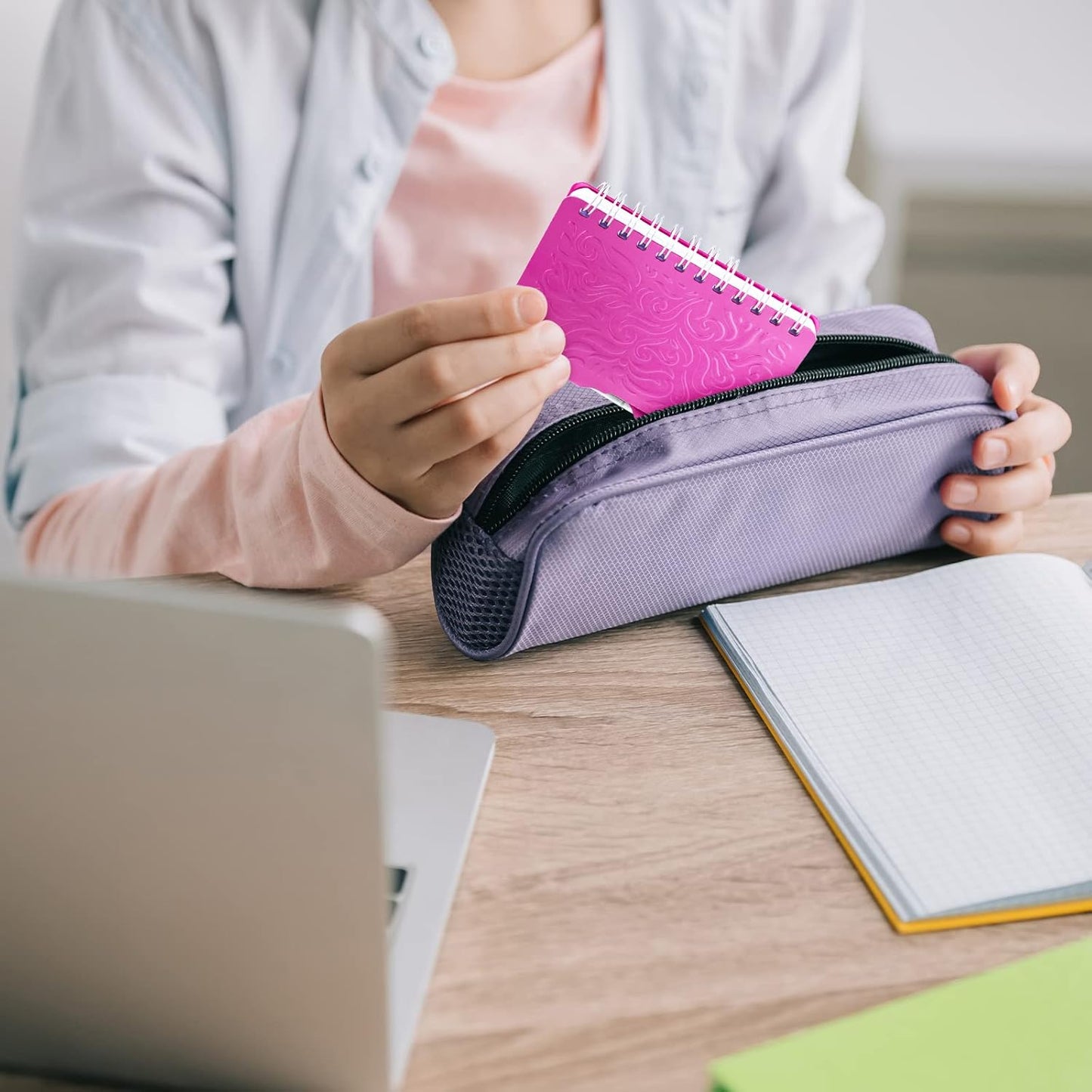 Zonon 2 Pcs Mini Password Book with Alphabetical Tabs Metal Password Keeper Book Portable Organizer Elegant Mandala Pattern Notebook with Pen, Spiral Bound for Information(Blue, Rose Red)