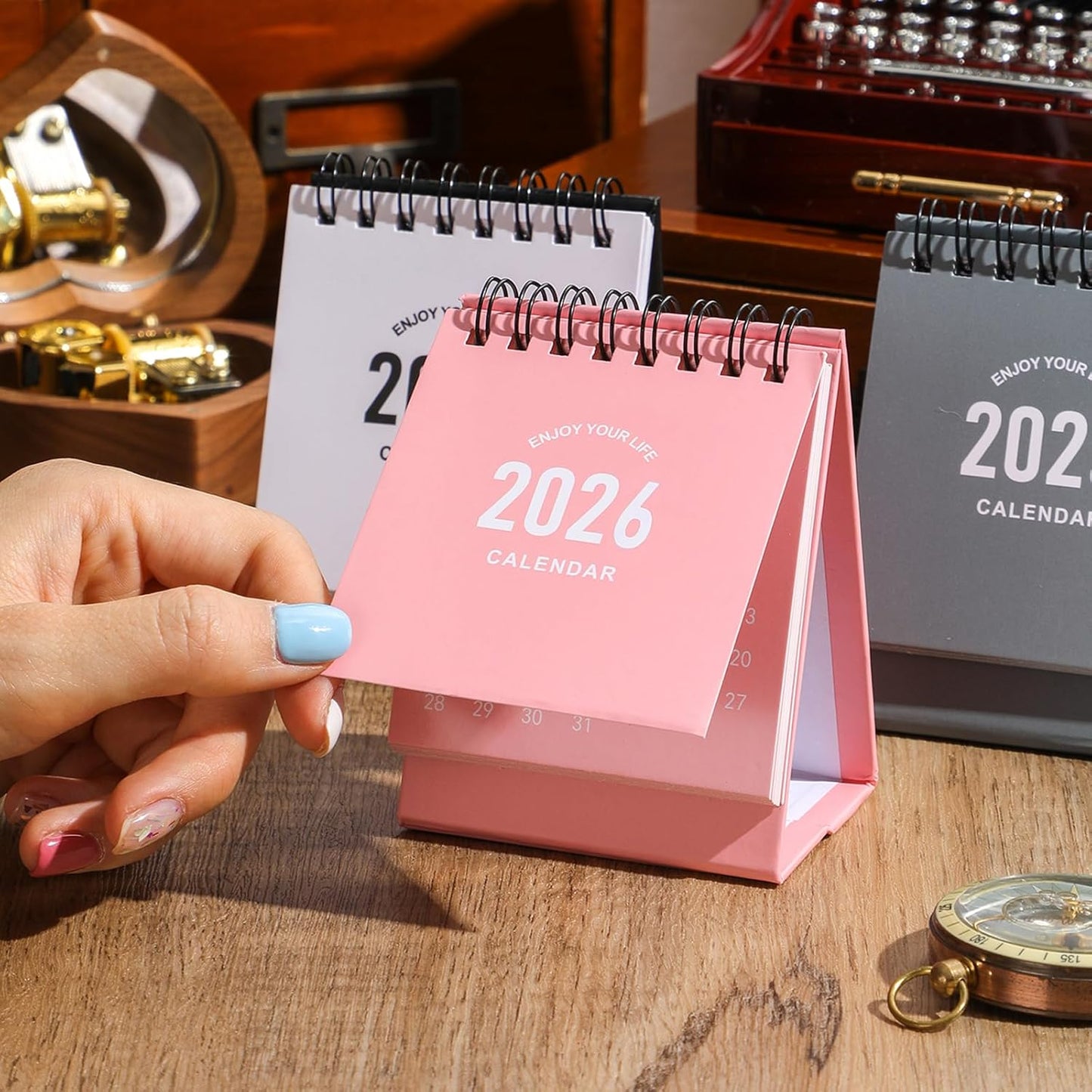 Mini Desk Calendar 2025-2026 - July 2025 to Dec 2026 Small Desktop Calendar Mini Daily Schedule Thick Paper Twin-Wire Binding with Stickers for Home Office School (Mini Pink)