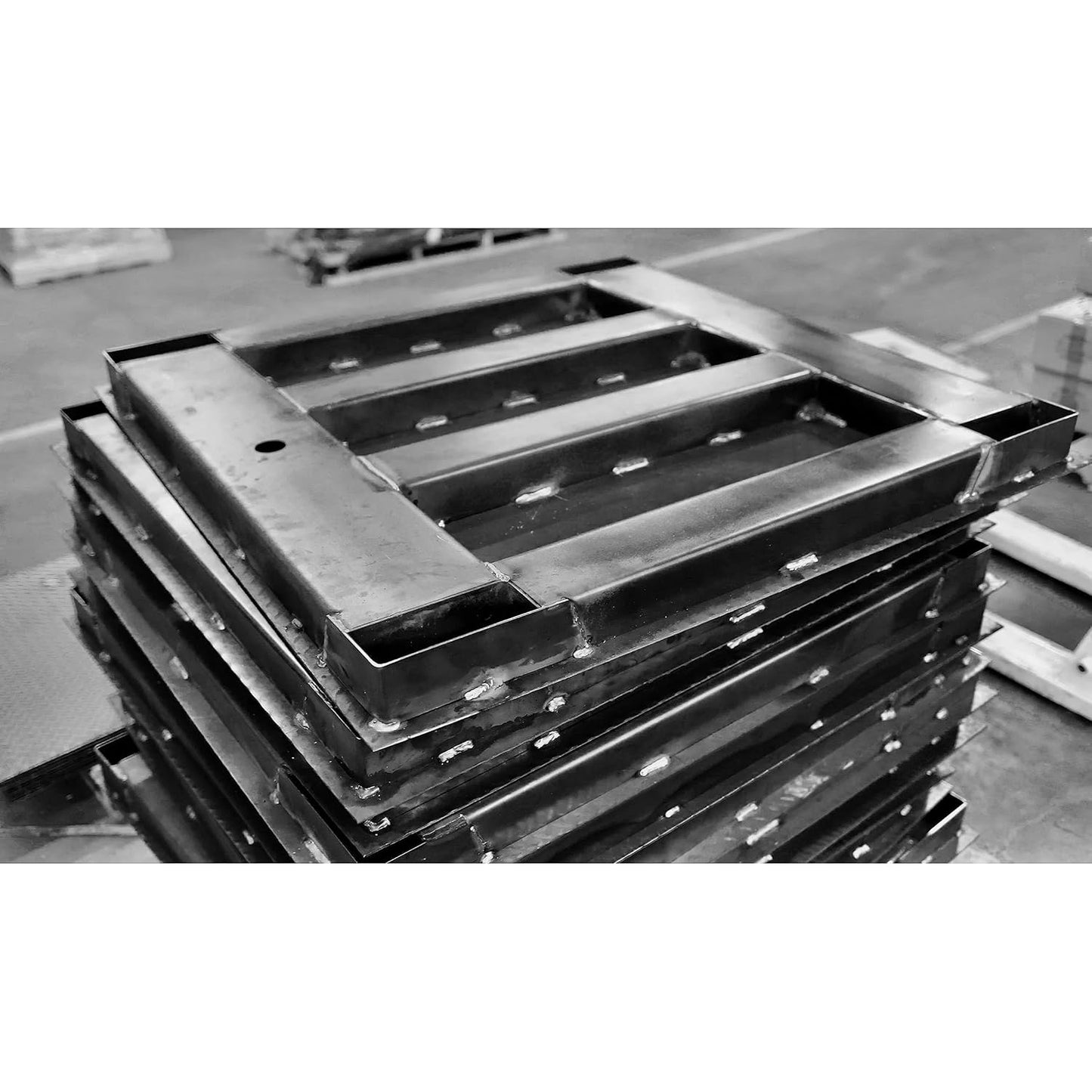 Liberty LS-800-4X5 NTEP Certified (Legal for Trade) Industrial Floor Scale | 48" x 60" | Capacity of 1,000 lbs x 0.2 lb + Black