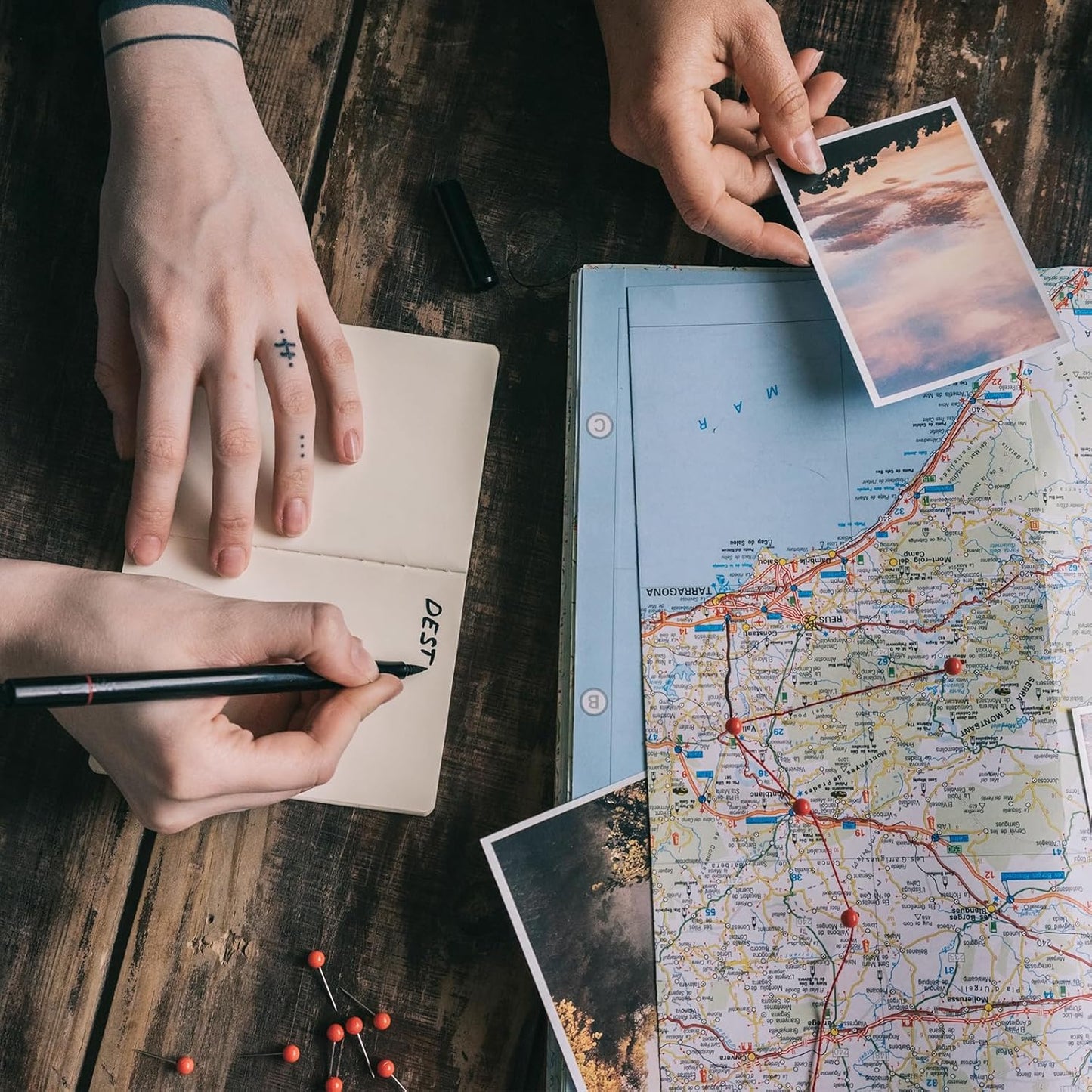 uxcell 800 Pcs Push Pins, Map Thumb Tacks 4mm Round Head Decorative Push Pins for Bulletin Board Home Office Travel Wall DIY Crafts Map Photo, Bronze