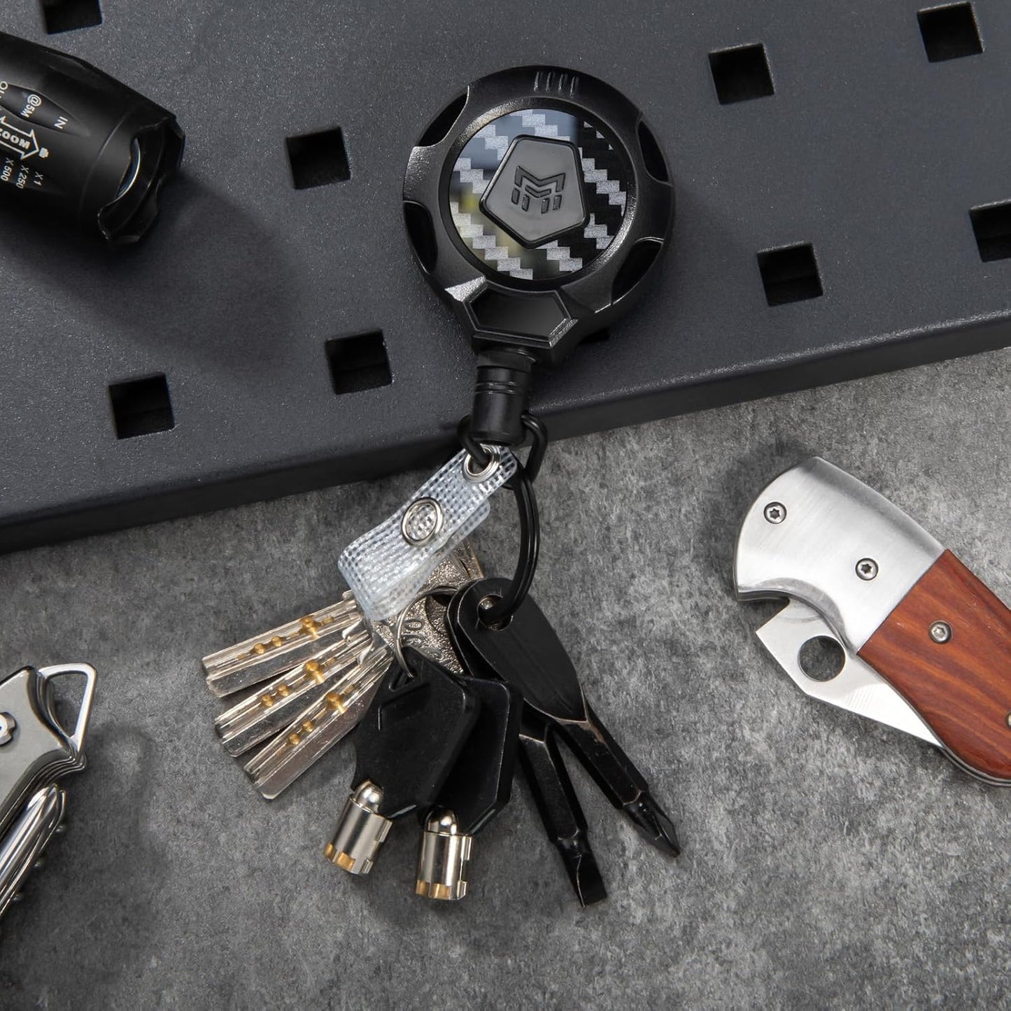 MNGARISTA Upgraded Heavy Duty Retractable Keychain with Belt Clip, 10 OZ Retraction, 31.5" Stainless Steel Cord Key Chain, 3K Carbon Fiber ID Badge Reel Holder with Badge Strap and Key Ring, 4 Pack