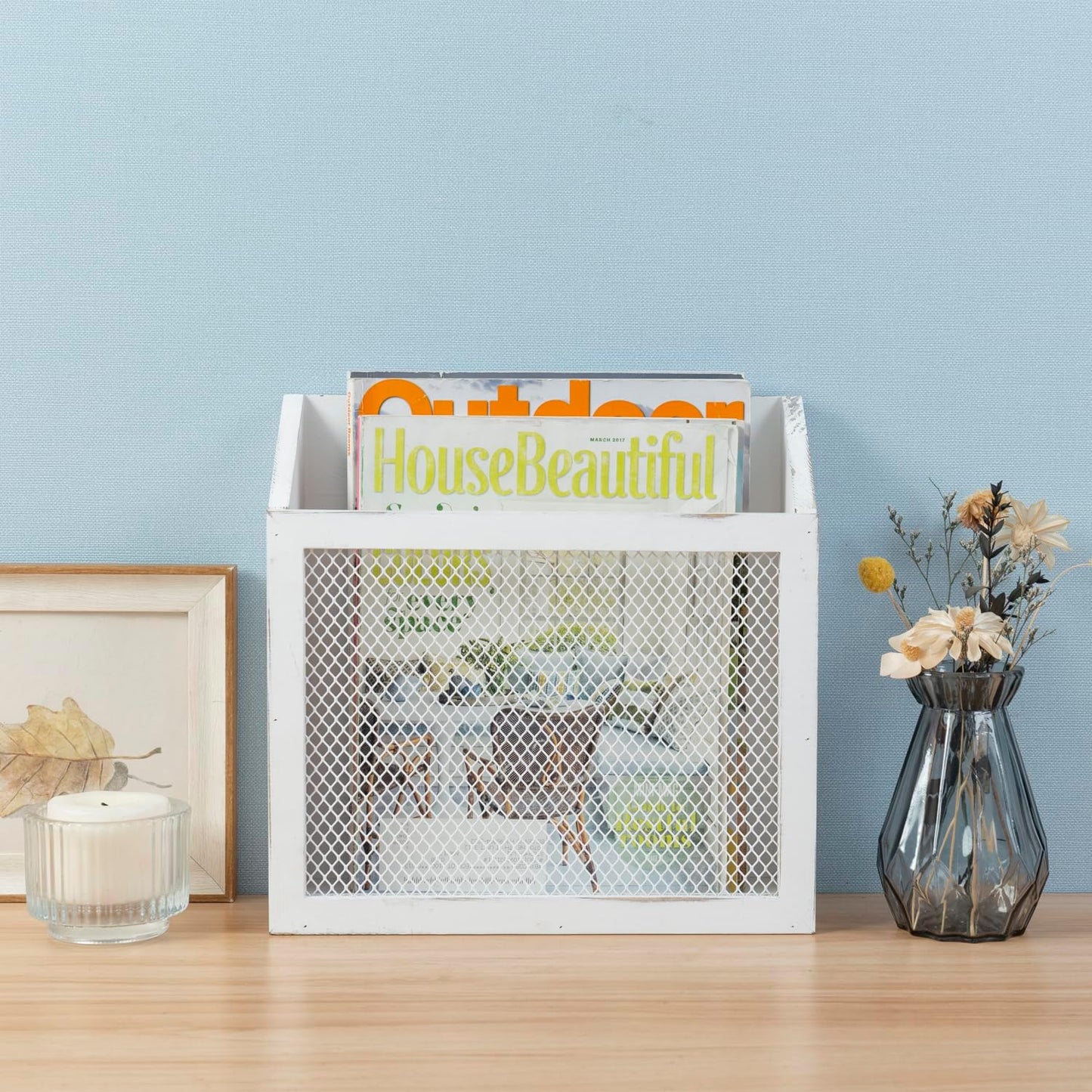 MyGift Rustic Magazine Holder Vintage White Wood and Chicken Wire Design Wall Mounted/Tabletop Mail Sorter, Farmhouse Home, Bathroom, Office Magazine Rack