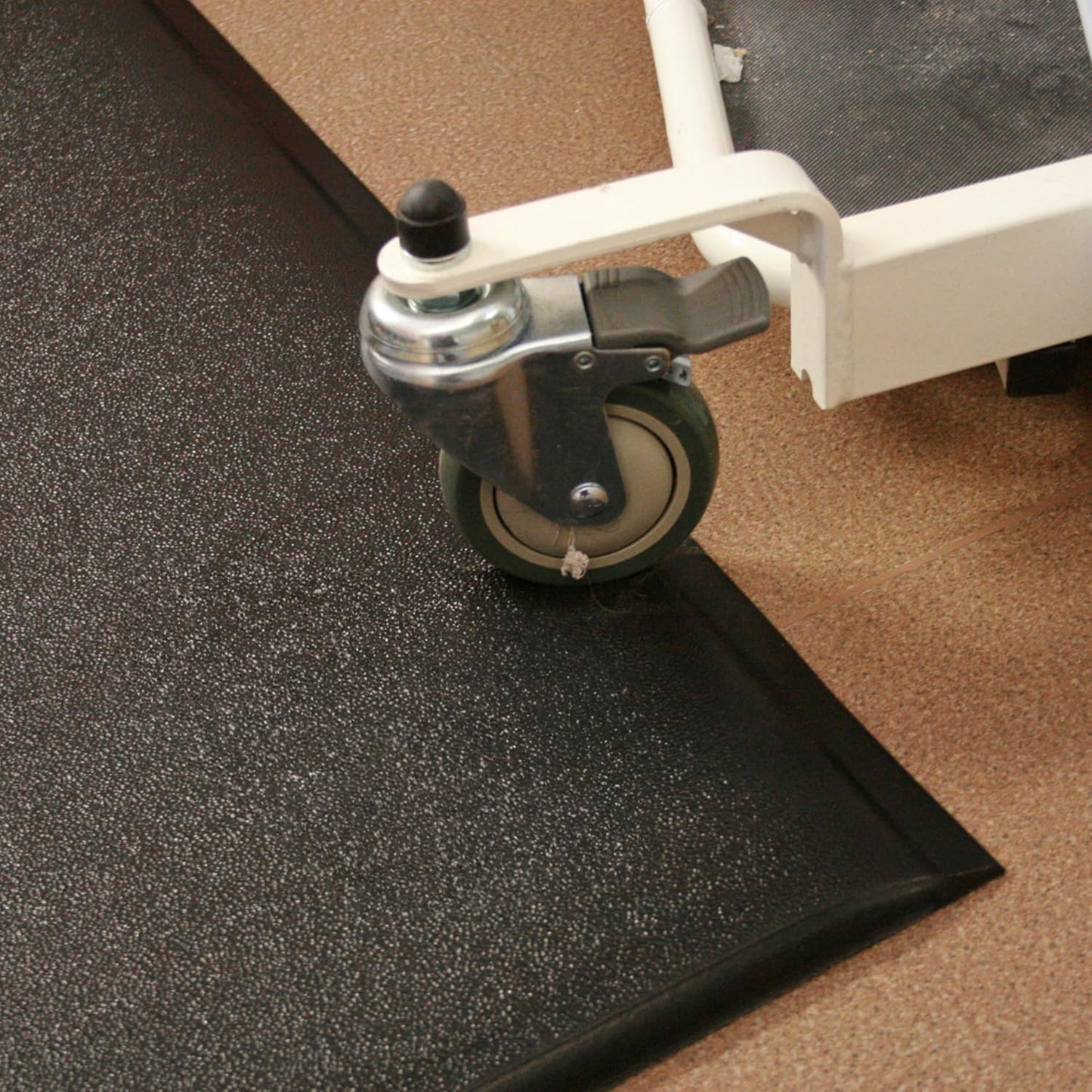 American Excelsior - Large Safety Bedside Impact Reduction Mat for Elderly and Disabled, Non-Slip with Beveled Edges